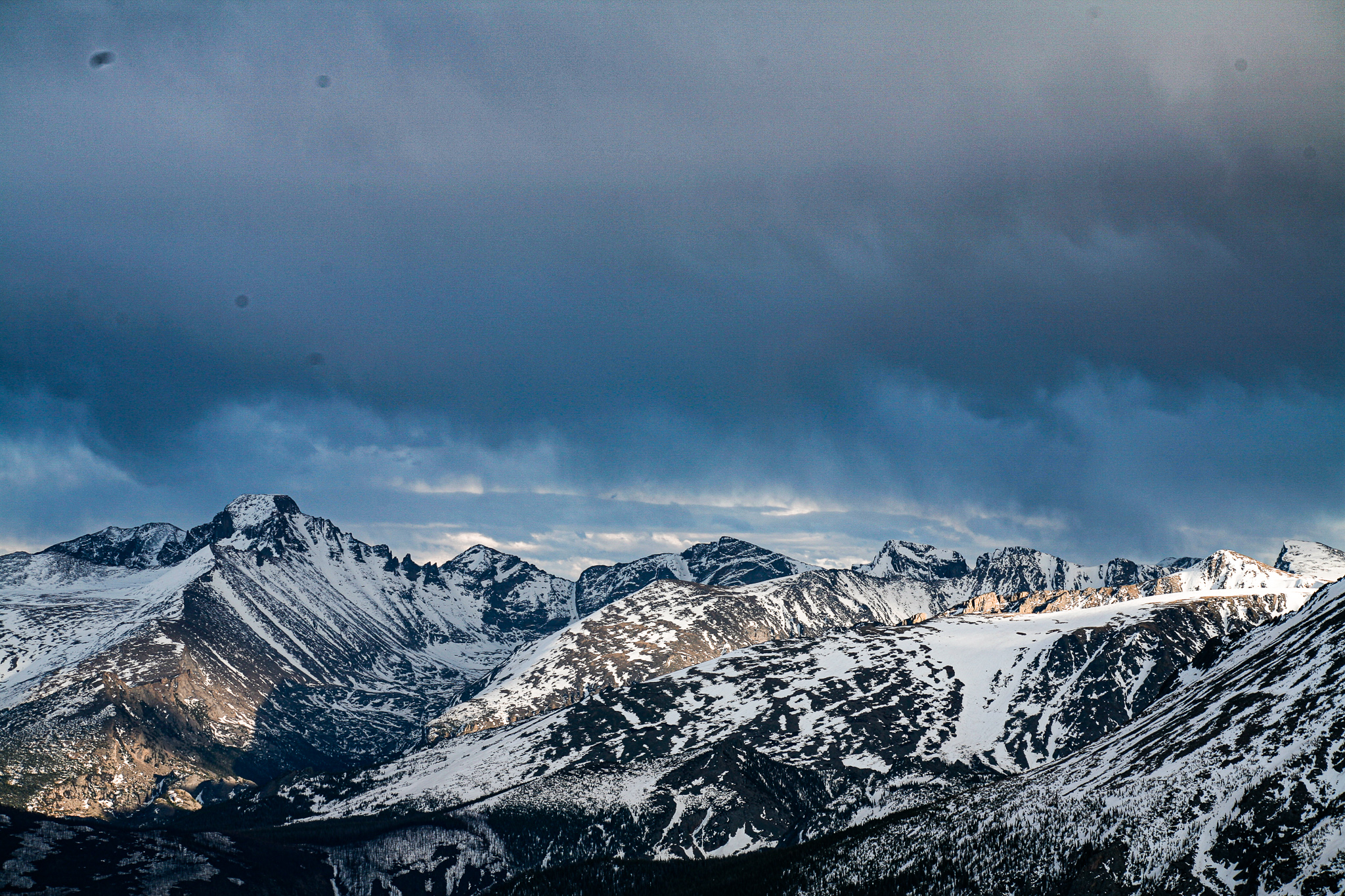 Pictures of Rocky Mountains' peaks.